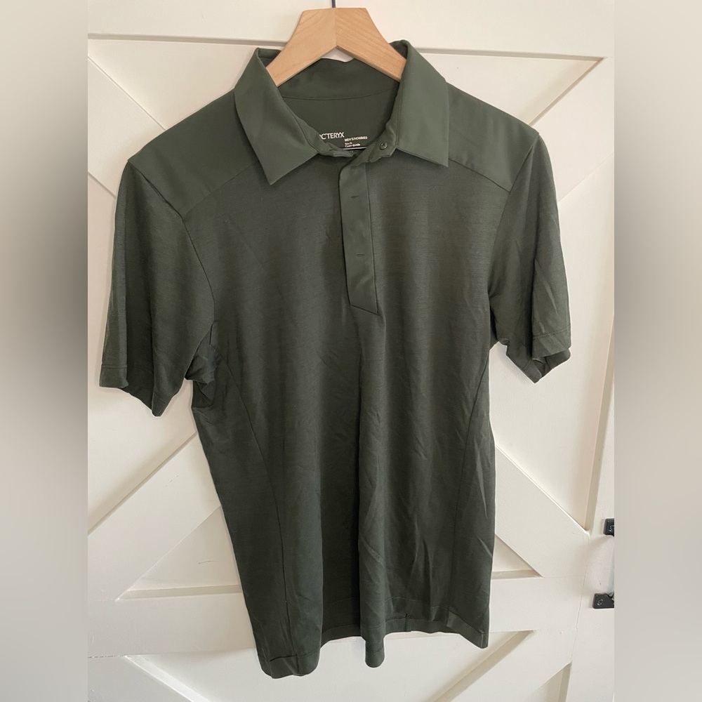 Arcteryx Mens Trim Fit Coupe Ajusteé Polo Shirt Medium Green